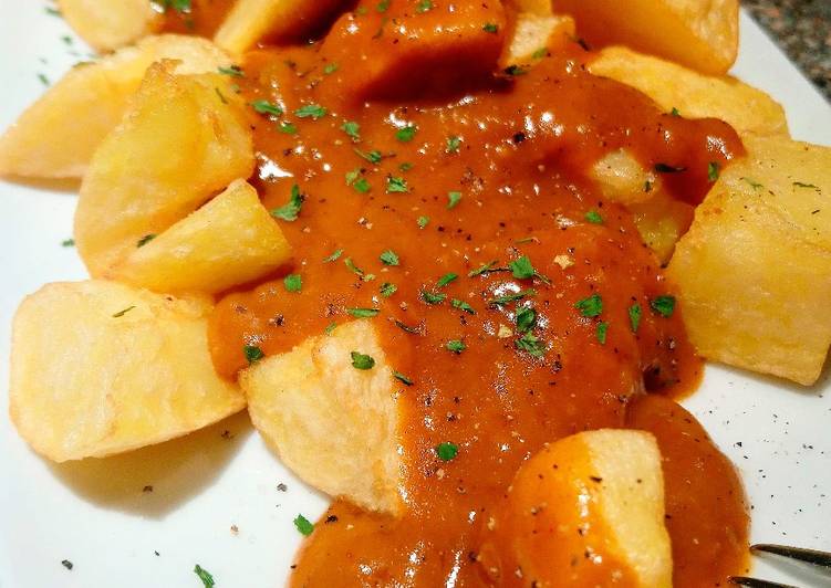 Patatas bravas (sin tomate, claro)