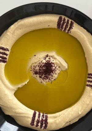 صورة لوصفة حمص بالطحينة مثل المطاعم