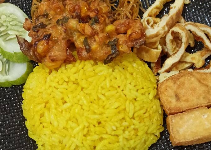  Resep Nasi Kuning Rice Cooker  oleh Veronica s Kitchen 