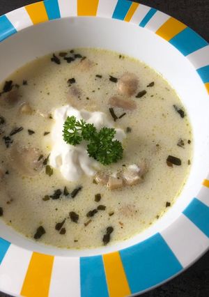 Egyszerű gombaleves 🍲🍽 recept fotója