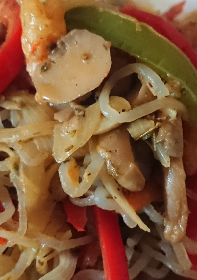 Una foto de Espaguetis Konjac al curry