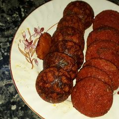 A picture of Beetroot appams.
