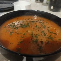 A picture of Low calorie tomato soup.