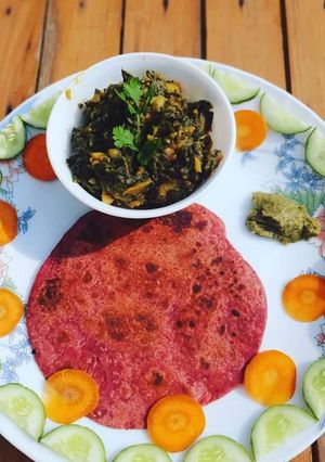 A picture of Beetroot paratha.