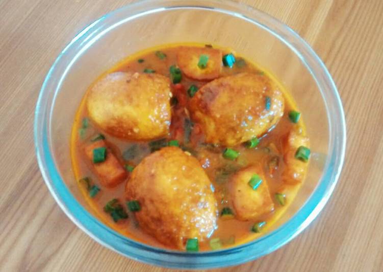 Recipes for Egg Curry with Paneer