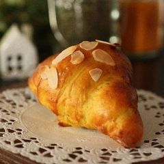 A picture of Kabocha Squash Croissants.