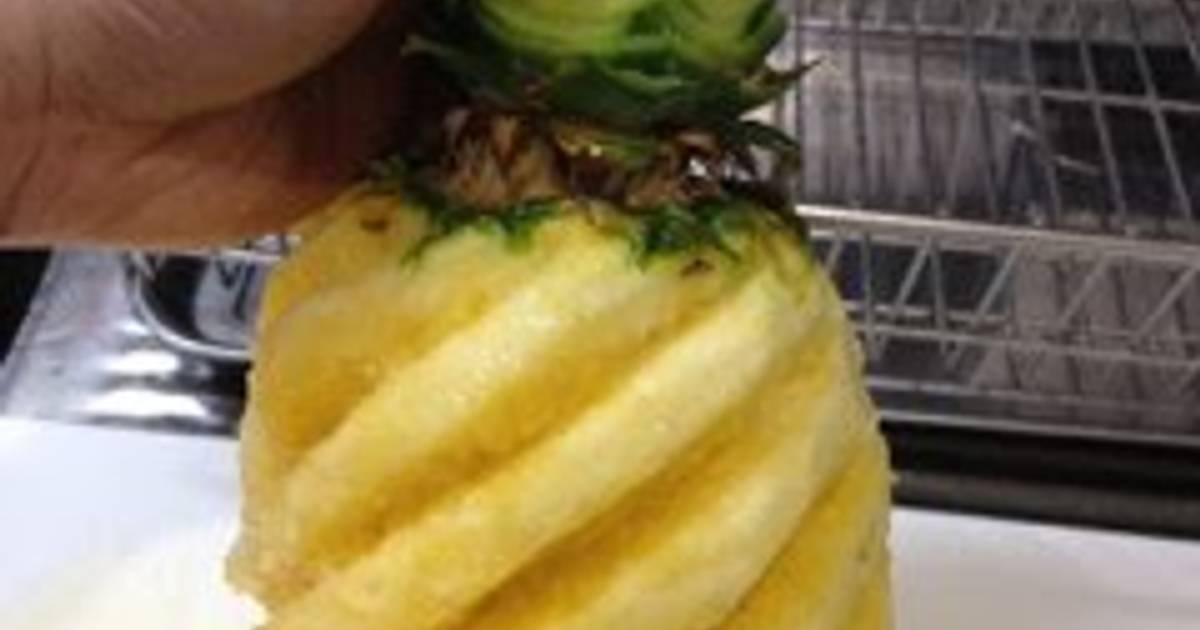 Simple Pineapple Cutting Technique Recipe by cookpad.japan Cookpad