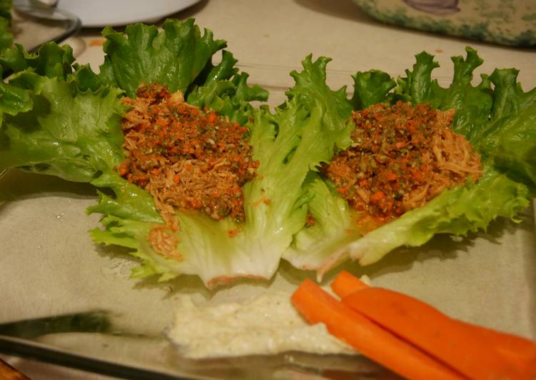 Buffalo Chicken Lettuce Wraps with Ranch Carrot Relish Buffalo Chicken Lettuce Wraps with Ranch Carrot Relish