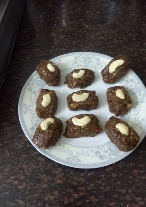 A picture of Dates Pinni.