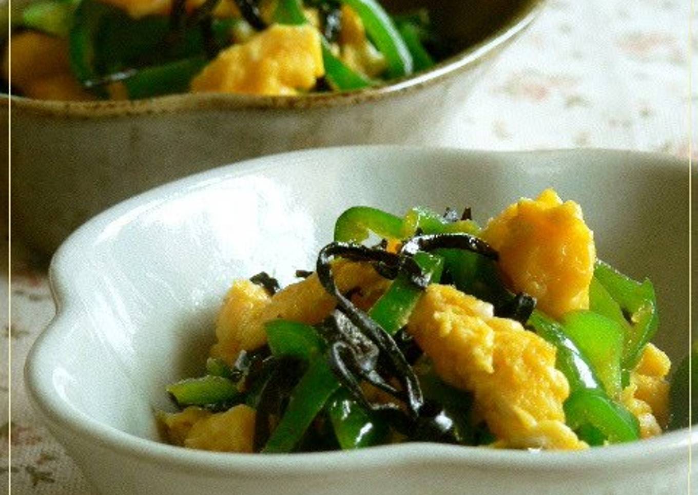 Stir-Fried Bell Pepper and Eggs Dressed with Salty Kelp