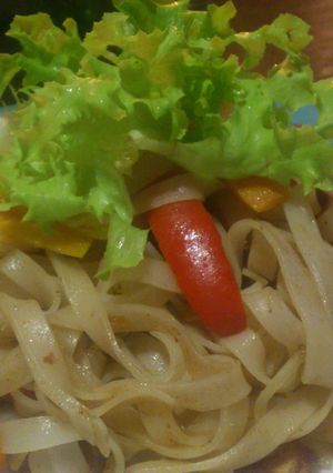 A picture of Pad Thai x Any Vegetables.