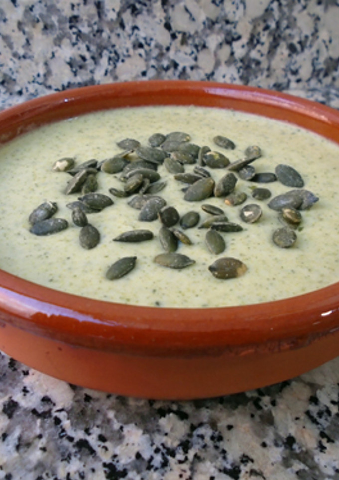 Una foto de Crema de brócoli, leche de coco y mascarpone