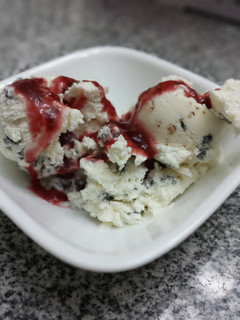 A picture of Raspberry Chocolate Chip Ice Cream.