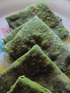 பாலக் சப்பாத்தி (Paalak chappathi recipe in tamil) செய்முறை முக்கிய புகைப்படம்