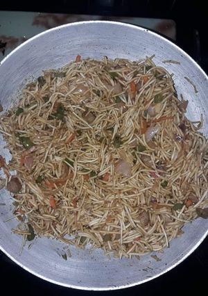 সয়া ভেজি নুডলস(soya veggie noodles recipe in bengali) রেসিপির প্রধান ছবি