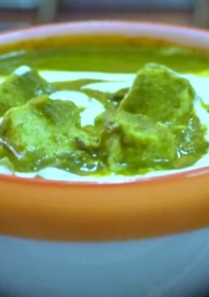 A picture of Palak Paneer.