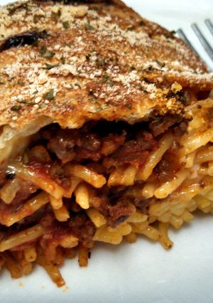 A picture of Braided Spaghetti Bread.