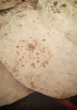 A picture of Arabic bread.