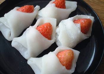 Easiest Way to Prepare Yummy Wrapped Ichigo Daifuku Strawberry Dumplings For Girls Day Festival