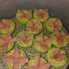 Mie Bunga Sosiis রেসিপির প্রধান ছবি