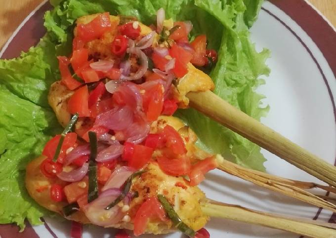 Wajib coba! Resep enak buat Sate Lilit sambal matah dijamin sesuai selera