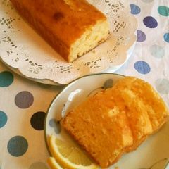 A picture of Just Mix and Bake Lemon Yogurt Cake.
