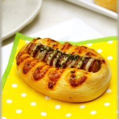A picture of Wiener Sausage Rolls in the Bread Maker.