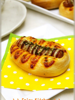 A picture of Wiener Sausage Rolls in the Bread Maker.