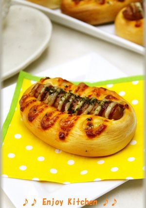 A picture of Wiener Sausage Rolls in the Bread Maker.