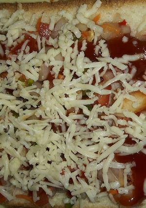 A picture of Homemade healthy bread pizza.