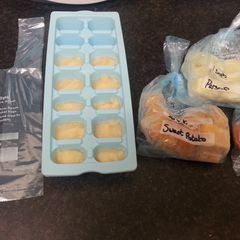 A picture of Baby Food Storing.