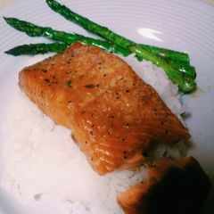 A picture of Bourbon Salmon.