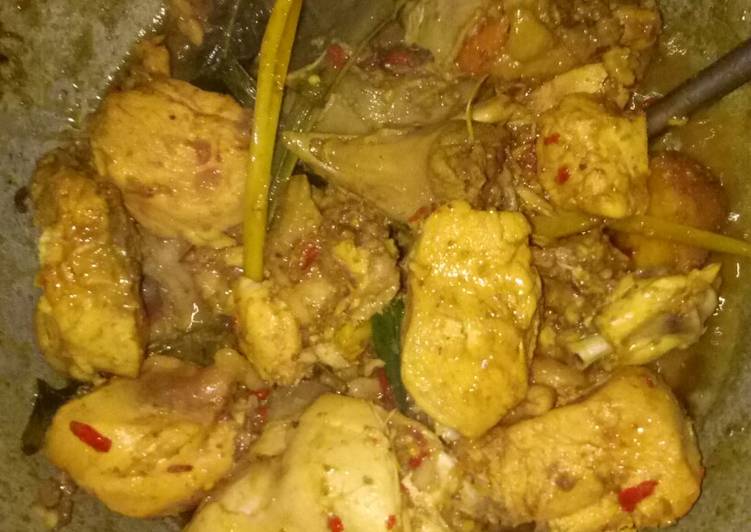 Resep Ayam ungkep pandan yang Bisa Manjain Lidah