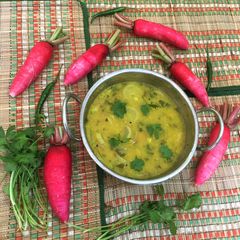 A picture of Bengali Mulor Dal / Radish Dal.