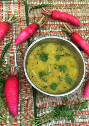A picture of Bengali Mulor Dal / Radish Dal.