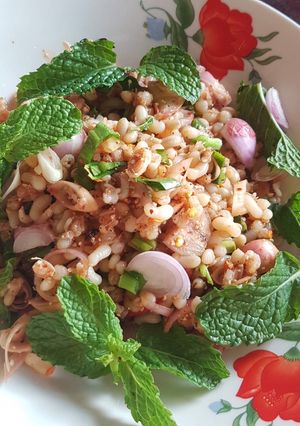 รูปของ ยำไข่มดแดง