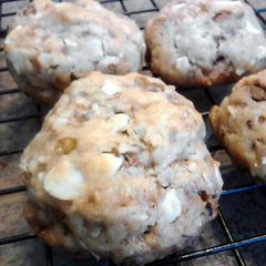 Easy Heath Almond Cookie balls (eggless) A picture of Easy Heath Almond Cookie balls (eggless).