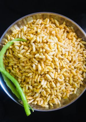 લસણીયા મમરા (Lasaniya Mamara Recipe In Gujarati) રેસીપી મુખ્ય ફોટો