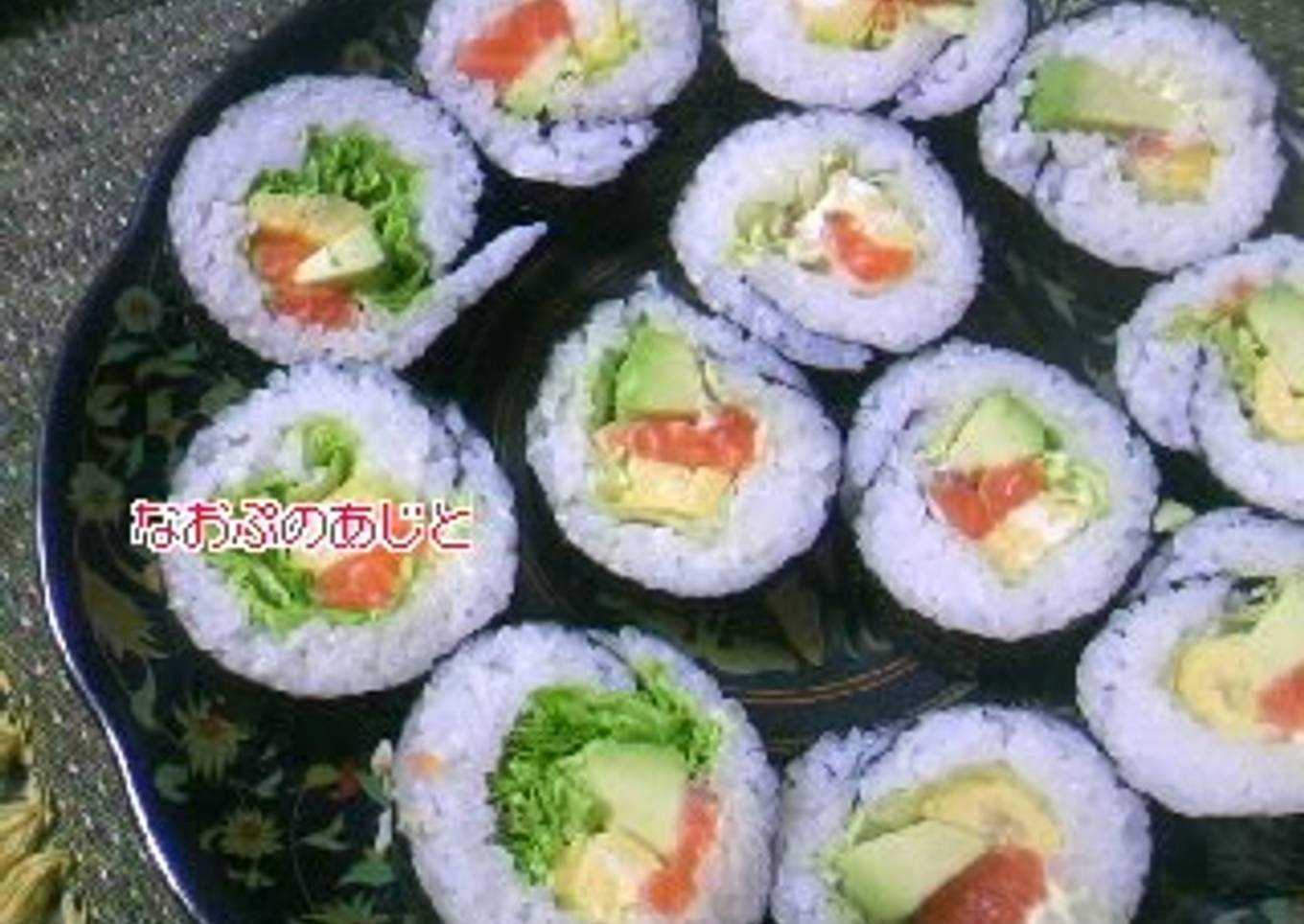 Salmon and Avocado Fat Sushi Rolls (Futomaki)