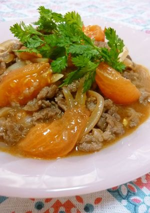 A picture of Beef and Tomatoes Stir-Fried in Wine.