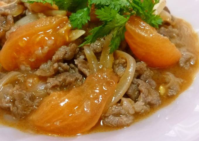 Beef and Tomatoes Stir-Fried in Wine