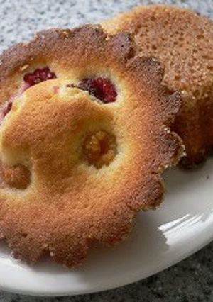 A picture of Moist Crispy Sour-cream Cake.
