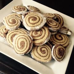 A picture of Yummy Vanilla/Chocolate Cookie Snails.