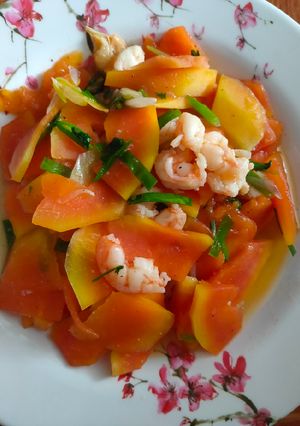 Hình của món Đu đủ xào tôm.