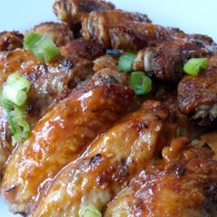 A picture of Portuguese Peri-peri chicken wings.