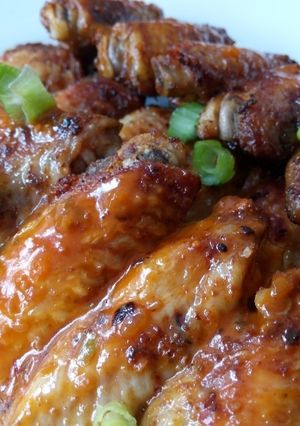 A picture of Portuguese Peri-peri chicken wings.