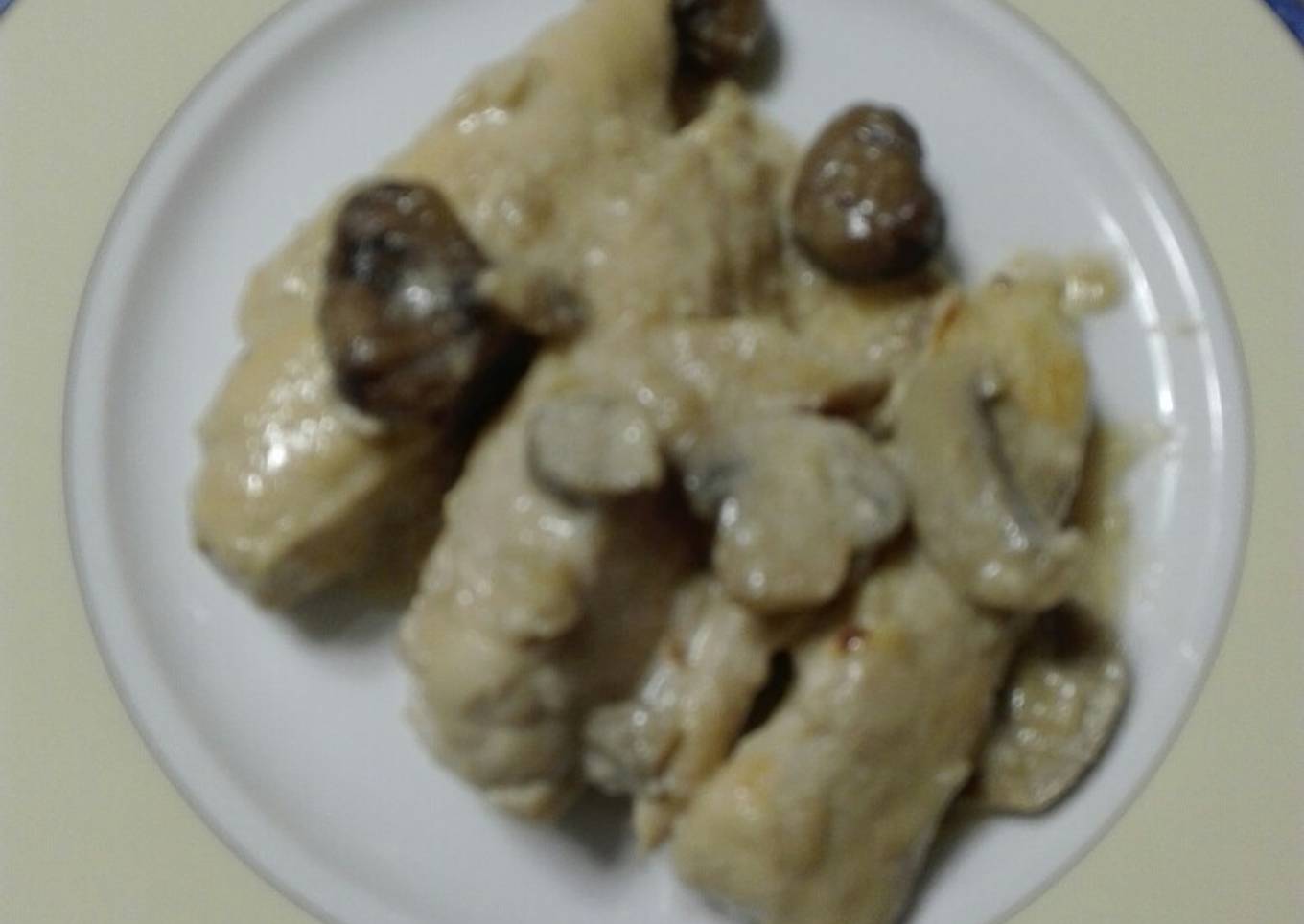 Pollo con champis y castañas