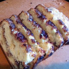 A picture of Apple Cinnamon Cake.