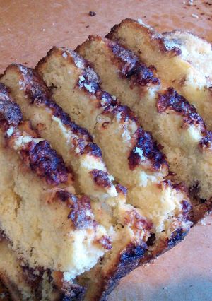 A picture of Apple Cinnamon Cake.