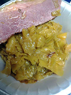 A picture of Drunken cornbeef and cabbge.